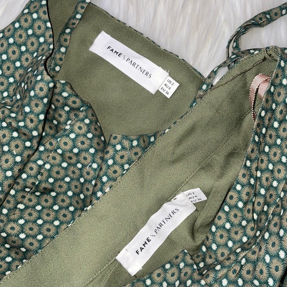 Fame and Partners Cropped Top Pant Set Sz 2 - Picture 10 of 16